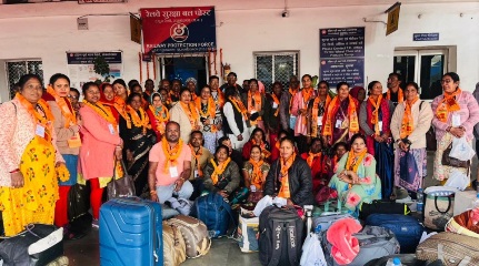 रामलला दर्शन के लिए 850 श्रद्धालु भारत गौरव ट्रेन से अयोध्या रवाना