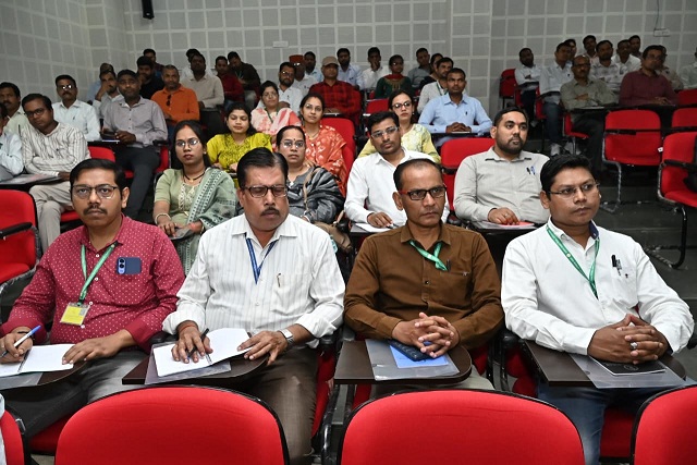 नवा रायपुर स्थित आईआईआईटी में डिजिटल दक्षता एवं एआई एकीकरण पर चरणबद्ध प्रशिक्षण सम्पन्न