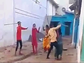 पानी के लिए एक ही परिवार के दो पक्षों में मारपीट, 9 सदस्य घायल