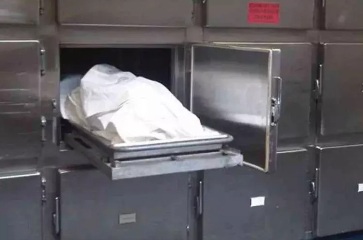 मुर्दाघर में चोरी, शव से सोने का लॉकेट पार