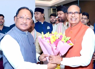 अपनापन के विमोचन समारोह में शामिल हुए CM विष्णुदेव साय