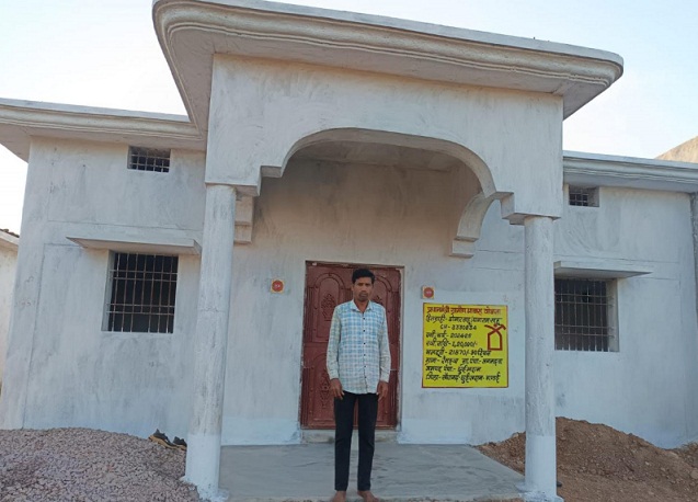 कच्चे मकान से पक्के आशियाने तक : प्रधानमंत्री आवास योजना ने बदली डोमार साहू के परिवार की जिंदगी’