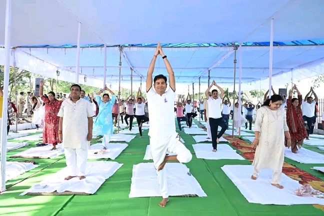योग हमारी सांस्कृतिक विरासत और स्वस्थ जीवन का आधार है : वित्त मंत्री ओ.पी. चौधरी