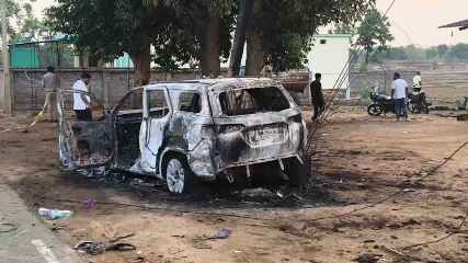 बड़ी खबर: सत्ताधारी दल में रेत का विवाद हुआ खूनी, फॉर्च्यूनर सवार भाजपा नेता को जलाकर मारा! हिरासत में लिए गए 4 आरोपियों में पार्टी नेता भी शामिल