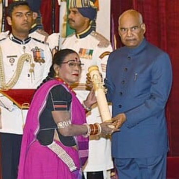 पद्म विभूषण तीजन बाई को भावभीनी श्रद्धांजलि: छत्तीसगढ़ की लोकसंस्कृति की अमर आवाज़ हुई शांत