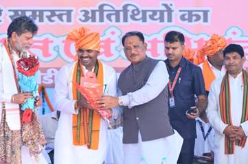 मुख्यमंत्री विष्णुदेव साय ने बम्हनीडीह के विकास की नई यात्रा का किया शुभारंभ
