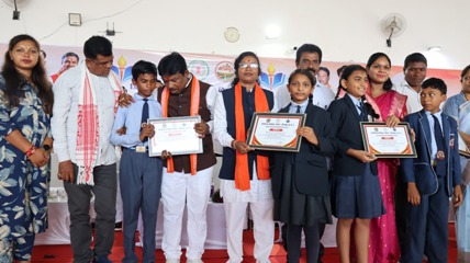 शाला प्रवेशोत्सव से शिक्षा को मिली नई उड़ान, 37 बंद विद्यालय फिर से खुले, बच्चों के चेहरों पर लौटी मुस्कान