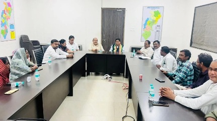 नकटी गांव के पीड़ितों के लिए कांग्रेस करेगी बड़ा आंदोलन, बैठक में बनी रणनीति, राज्यपाल से जल्द करेंगे मुलाकात