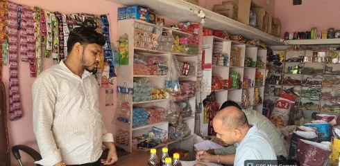होटलों में छापा, अनियमितता पर संचालक को नोटिस जारी