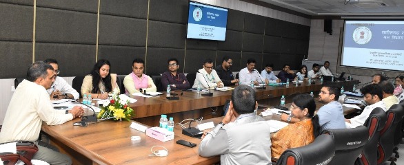 छत्तीसगढ़ में नई श्रम संहिताओं के क्रियान्वयन की हुई समीक्षा