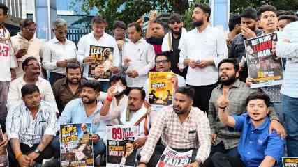 NEET पेपर लीक प्रदर्शन में अश्लीलता फैलाने वालों की पुलिस कर रही तलाश, नाबालिग भी थे शामिल…