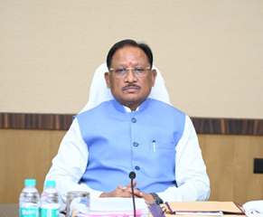 मुख्यमंत्री विष्णु देव साय की अध्यक्षता में आज यहां मंत्रालय महानदी भवन में आयोजित कैबिनेट की बैठक में अनेक महत्वपूर्ण निर्णय लिए गए –