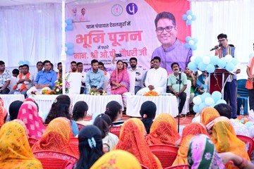 ’देवलसुर्रा में विकास कार्यों को मिली नई गति, आंगनबाड़ी भवन और सांस्कृतिक मंच का हुआ भूमिपूजन’