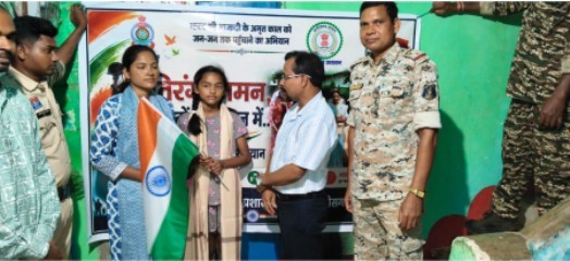 शहीद के घर पहुंचा तिरंगा, एसडीएम ने किया शहादत को नमन