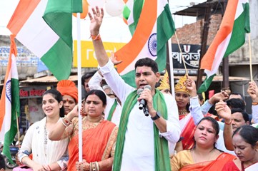 तिरंगा हमारी एकता और अखंडता का प्रतीक’-राजस्व मंत्री टंक राम वर्मा