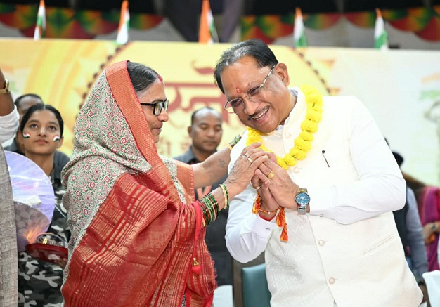महतारी के आशीष से, राखी के विश्वास से मुख्यमंत्री साय के नेतृत्व में महिलाओं के सम्मान, स्वावलंबन और आर्थिक सशक्तिकरण की दिशा में निरंतर पहल