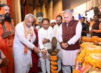 संत रविदास की 650वीं जयंती वर्ष पर आयोजित कलश वंदन महाअभियान में शामिल हुए मुख्यमंत्री साय