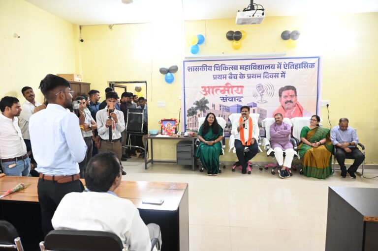 डॉक्टर बनना मंजिल नहीं, समाज की सेवा करना असली लक्ष्य – उप मुख्यमंत्री विजय शर्मा