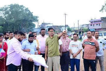 रायगढ़ की बदलेगी तस्वीर: विकास परियोजनाओं का वित्त मंत्री श्री ओ.पी.चौधरी ने किया मैराथन निरीक्षण