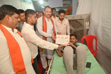 एक छत के नीचे जुटे विशेषज्ञ डॉक्टर, 10 हजार लोगों के स्वास्थ्य परीक्षण का लक्ष्य