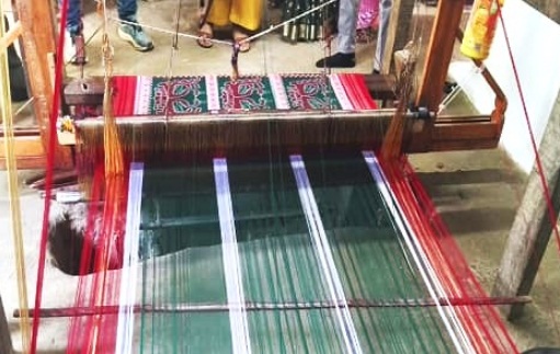 हुनर को मिला बाजार, आत्मनिर्भरता की राह पर बढ़ा नया सवेरा महिला स्व सहायता समूह