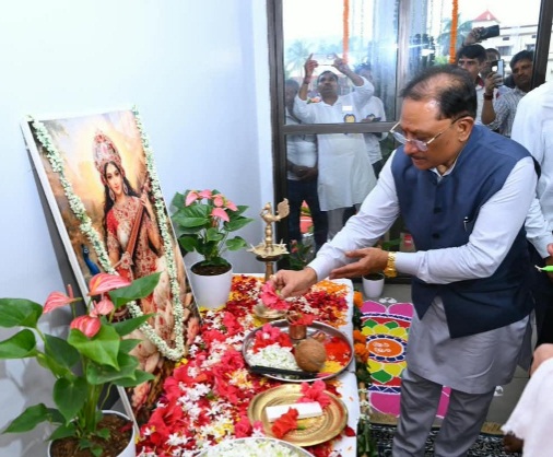 बनोरा अघोर गुरु पीठ पहुंचे मुख्यमंत्री विष्णुदेव साय