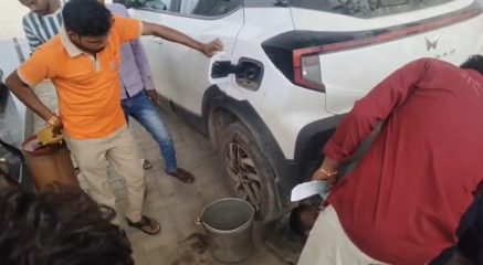 42 लीटर के फ्यूल टैंक में भर दिया 48 लीटर पेट्रोल! बिल देखकर कार चालक के उड़े होश, पेट्रोल पंप पर मचा बवाल