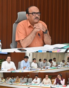 जलग्रहण प्रबंधन के तहत अधिक से अधिक भूमिगत वृद्धि और आजीविका के कार्यो पर जोर