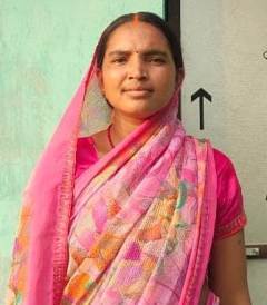 कहानी सेवा की : शौचालय और उज्ज्वला योजना से संजू के परिवार को मिली सुविधा