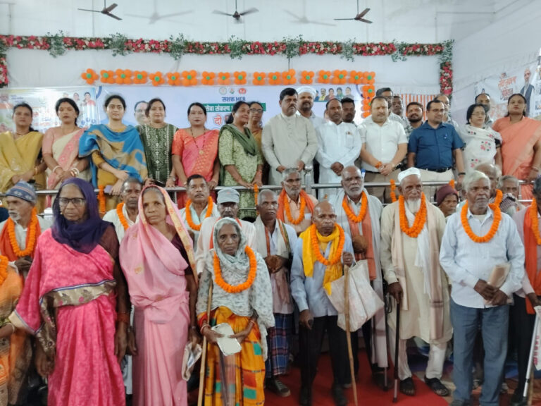 अंतर्राष्ट्रीय वृद्धजन दिवस पर एमसीबी में बुजुर्गों का सम्मान, मेगा स्वास्थ्य शिविर में बांटे गए सहायक उपकरण