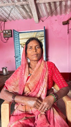 सेवा की कहानी : ’महतारी वंदन योजना से उर्मिला राजवाड़े को मिल रहा आर्थिक संबल’