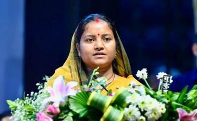 पीएमजीएसवाई की बदहाल सड़कों पर मंत्री श्रीमती लक्ष्मी राजवाड़े सख्त