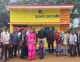 प्रधानमंत्री आवास योजना से ग्रामीण विकास को नई गति, मुख्यमंत्री आवास योजना और पीएम जनमन से अंतिम छोर के परिवारों तक पहुंच रही आवास की सौगात
