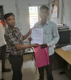 सेवा सेतु से आसान हुई शासकीय सेवाओं की राह, सहज प्रक्रिया से मिला लाभ, अमर सिंह को मिला जाति प्रमाणपत्र