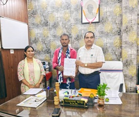 सेवा सेतु से महज 3 दिनों में बना जाति, निवास और आय प्रमाण पत्र, ग्राम खलबोरवा के मोहन कोसले की समय और श्रम की हुई बचत