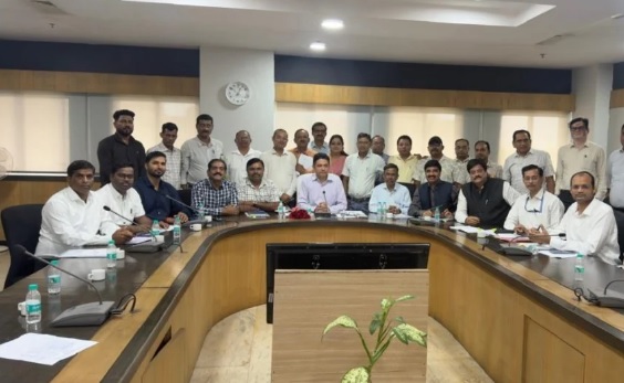 शासकीय कर्मचारियों को कैशलेस चिकित्सा सुविधा की मंजूरी, मंत्रालय कर्मचारी संघ ने जताया आभार