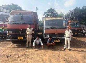 पूंजीपथरा पुलिस की बड़ी कार्रवाई, 17.9 टन अवैध कबाड़ जब्त