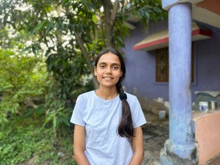 सेवा संकल्प अभियान: सेवा की कहानी : श्रमिक परिवार की बेटी निकिता के सपनों को मिला संबल, नोनी सशक्तिकरण योजना से पढ़ाई की राह हुई आसान