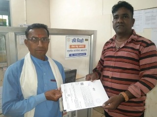 सेवा संकल्प अभियान: सेवा की कहानी : बेटियों की पढ़ाई की राह हुई आसान, सेवा सेतु केन्द्र से रामप्रसाद को समय पर मिला आय प्रमाण पत्र